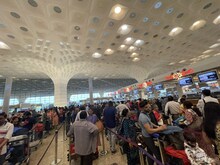 3 घंटे पहले यात्रियों को क्यों एयरपोर्ट पर बुलाते हैं? समिति ने पूछा सवाल