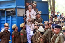 16 साल से इस मामले में जेल में बंद रामपाल दास हुआ बरी, कोर्ट ने किया आरोपमुक्त