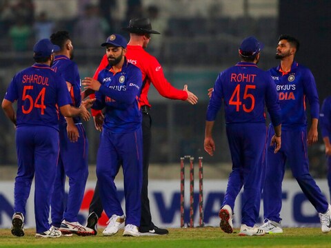 बांग्लादेश के खिलाफ मीरपुर वनडे के बाद भारतीय खिलाड़ी- AP