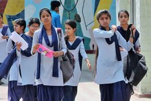 स्कूली छात्र-छात्राओं को यूनिफॉर्म देने के फैसले पर घिरी अशोक गहलोत सरकार, अब दे रही यह दलील