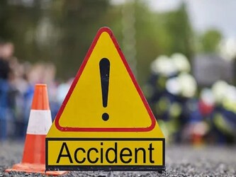  रिपोर्ट में यह बात निकलकर सामने आई कि सड़क दुर्घटनाएं ड्राइवर द्वारा तेज स्पीड से वाहन चलाने, ध्यान भटकने या मोड़ का अनुमान गलत लगाने के कारण हुईं. (News18)