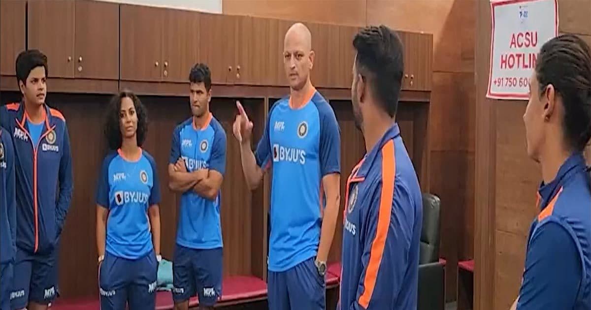 VIDEO: Indian team busy preparing for the third T20…. The coach gave a motivational speech in the dressing room, know what he said?