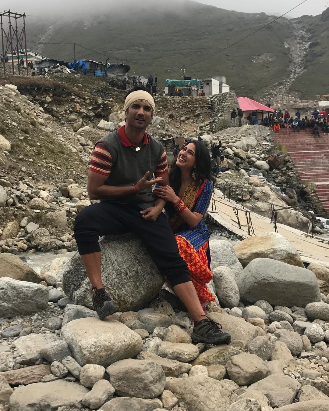 ‘केदारनाथ’ की शूटिंग के दौरान सारा अली खान और सुशांत सिंह राजपूत के बीच अच्छी बॉन्डिंग हो गई थी. सुशांत ने सारा को बहुत कुछ सिखाया भी था. जिसका जिक्र एक्ट्रेस अक्सर करती रहती हैं. (फोटो साभार: saraalikhan95/Instagram)