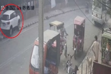Video: दिल्ली में तेज रफ्तार कार ने फुटपाथ पर खड़े 3 बच्चों को रौंदा, देखें CCTV वीडियो