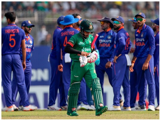 भारत को बांग्लादेश के हाथों सीरीज में हार का सामना करना पड़ा (PIC: AP)
