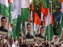 तेलंगाना कांग्रेस में 'आंतरिक vs बाहरी' की लड़ाई, 13 वरिष्ठ नेताओं का इस्तीफा