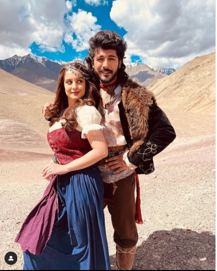 Tunisha Sharma relationship with her Alibaba co-star Sheezan Khan, tunisha sharma news , tunisha sharma latest news, Tunisha Sharma death, Tunisha Sharma death news, Tunisha Sharma age, tunisha sharma biography, tunisha sharma TV shows, tunisha sharma serial, tunisha sharma death reason, Tunisha Sharma died, sheezan khan, sheezan khan gf, sheezan khan jodha akbar, sheezan khan shows, sheezan m khan wiki, sheezan m khan biography, sheezan mohammed khan wife, sheezan mohammad serials, tunisha sharma relationship,