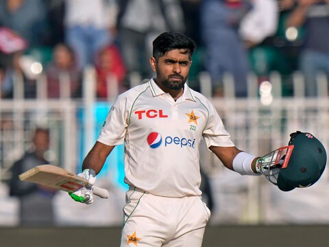 PAK vs ENG 1st Test: बाबर आजम (Babar Azam) ने एक और शतक लगाया. (AP)