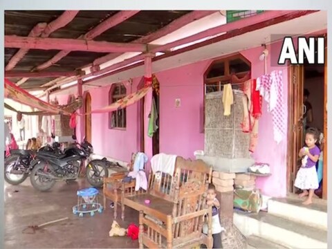एक ऐसा घर जो आधा महाराष्ट्र तो आधा तेलंगाना में है स्थित. (Image: ANI)