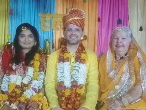 Dhar News: ऑस्ट्रेलिया के  ऐश हॉन्सचाईल्ड ने मनावर की तबस्सुम हुसैन से निकाह किया. (Photo-News18)