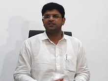 धुंध बनी वजह से डिप्टी CM दुष्यंत चौटाला के काफिले का एक्सीडेंट, बाल-बाल बचे