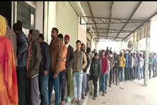 Dungarpur: खाद की कमी से जूझ रहे किसान, भारी ठंड के बीच लाइन में लगने को मजबूर