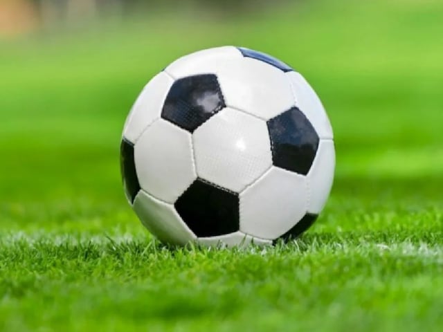 French player broken by defeat, considering retirement French player broken by defeat, considering retirement