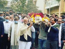 नरेंद्र मोदी की मां हीराबेन के निधन से भोजपुरी सिनेमा में शोक की लहर