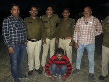मंदिर में बैठकर गलत हरकतें करता था सलीम, देखें महिलाओं ने कैसे बना लिया वीडियो