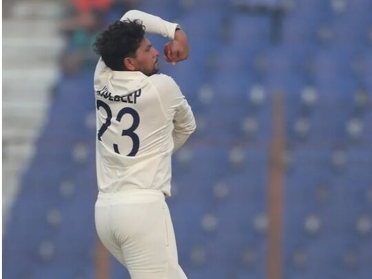 IND vs BAN: कुलदीप यादव ने टेस्ट कमबैक पर शानदार गेंदबाजी की. उन्होंने चटोग्राम टेस्ट के दूसरे दिन 4 विकेट लिए. (Indian cricket team instagram)