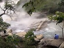 हवा-पानी : ये है दुनिया की अकेली उबलते पानी की नदी, जिसे कहते हैं 'ला बोंबा'