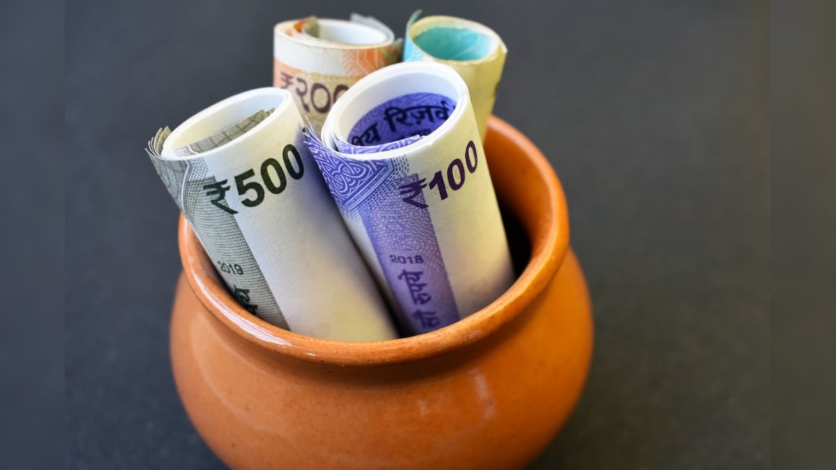 बैंक में खुलवा तो लिया Saving Account, लेकिन क्या पता है इस पर मिलते हैं कई फायदे