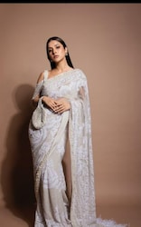   टीवी अभिनेत्री शहनाज गिल को बिग बॉस के जरिए काफी फेम मिला था. इस शो में शहनाज का फिगर ज्यादा मेंटेन नहीं था. अपनी क्यूट हरकतें और कर्वी फिगर के लिए जानी जाने वाली शहनाज ने शो के बाद अपनी बॉडी ट्रांसफोर्मेशन से सभी के दिमाग को हिला कर रख दिया था. अब शहनाज काफी फिट एंड फाइन हो गईं हैं. (फोटो साभार-Instagram@shehnaazgill)