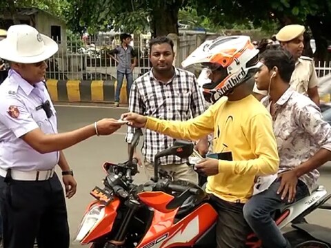 ज्यादातर लोग नियम का पालन नहीं करते हैं. (News18 file)