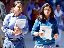 केंद्र का बड़ा फैसला, स्‍कूलों में लड़क‍ियों को लगेंगे सर्वाइकल कैंसर के टीके