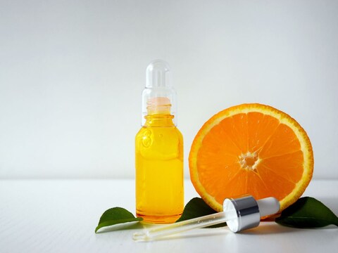 ड म ज स क न म ग ल ल न म मदद करत ह व ट म न स स रम ज न ड ल र ट न म इसक फ यद Know Benefits Of Vitamin C Serum In Skincare Routine In Hindi News18 ह द ड म ज स क न म ग ल ल न म मदद करत ह व ट म न स स रम ज न ड ल र ट न म इसक फ यद Know Benefits Of Vitamin C Serum In Skincare Routine In Hindi News18 ह द