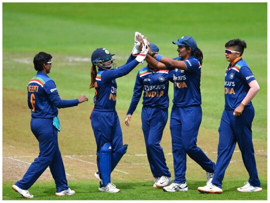 भारत और ऑस्ट्रेलिया के बीच चौथा टी20 मैच शनिवार, 17 दिसंबर को खेला जाएगा (PIC: AP)
