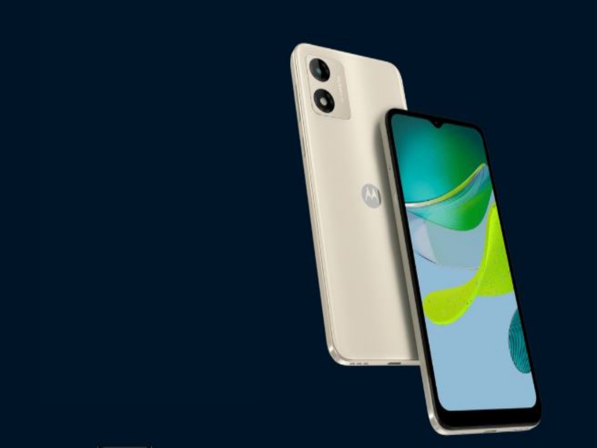 Dual SIM slot is available in Moto E13 which supports Nano-SIM. The phone comes with Android 13 (Go Edition). It features a 6.5-inch IPS LCD display with 20:9 aspect ratio, HD+ 720x1,600 resolution, 60Hz refresh rate, and 269ppi pixel density. The handset has Mali-G57 MP1 GPU, Unisoc T606 SoC and 2 GB RAM.