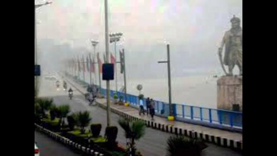 ठिठुरन में जकड़ी राजधानी 