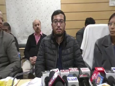 इंदौर के छात्र साहिल अली को 1 करोड़ से भी अधिक रुपये का पैकेज मिला है