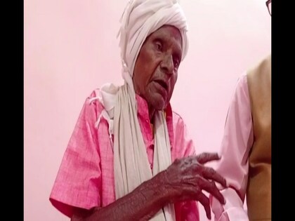आजाद हिंद फौज के 105 साल के सिपाही मनराखन लाल देवांगन