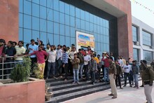 Bihar: इंजीनियरिंग कॉलेज में सरस्वती पूजा पर रोक, छात्रों ने बवाल काटा तो दौड़े पहुंचे DM