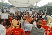 ऊर्जा मंत्री ने दिया आश्वासन तो 6 दिन बाद खत्म हुई बिजली कर्मचारियों की हड़ताल, काम पर लौटे