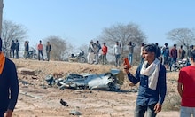 MP के मुरैना में बड़ा हादसा, फाइटर सुखोई-30 और मिराज-2000 क्रैश, एक पायलट लापता