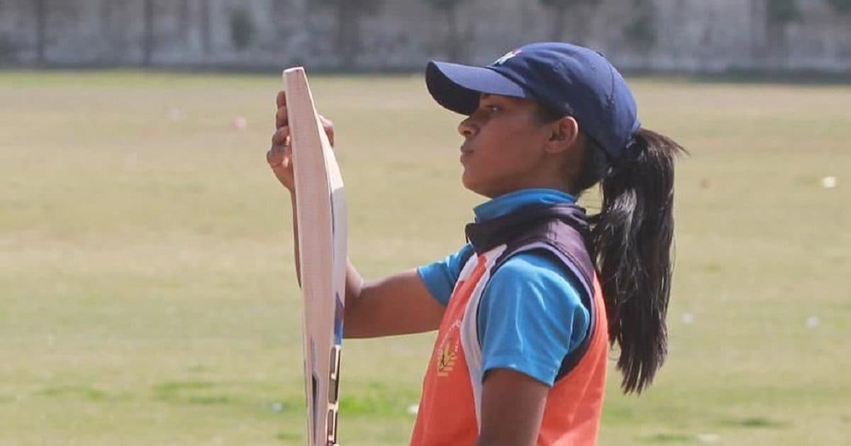 Father left half of his work for daughter’s training, echo of girl’s bat abroad