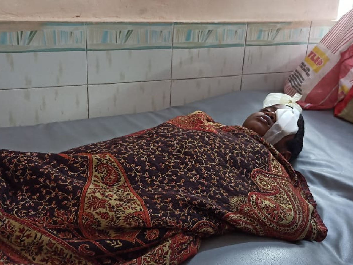 खेलते वक़्त मासूम बच्चे की आंख में घुसा पेचकस (News18 Hindi)