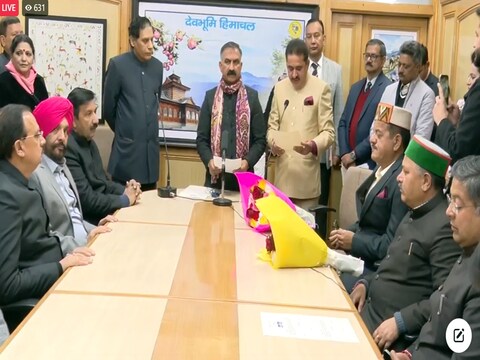 हिमाचल प्रदेश में कैबिनेट गठन से पहले सरकार ने मुख्य संसदीय सचिवों की नियुक्ति की.