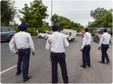 अब कार में भी पहननी पड़ेगी हेलमेट? इको स्पोर्ट चलाते कटा बिना हेलमेट का चालान
