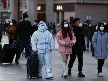 चीनी युवा खुद ही होना चाहते हैं कोरोना संक्रमित? जानें क्यों लिया ऐसा फैसला