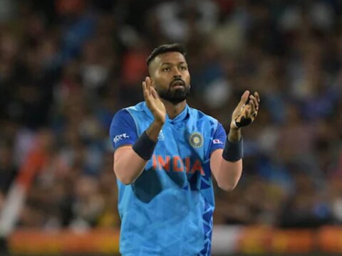 हार्दिक पंड्या ने रांची टी20 में हार के बाद एक खिलाड़ी की तारीफ करते हुए बड़ी बात बोली. (AFP)