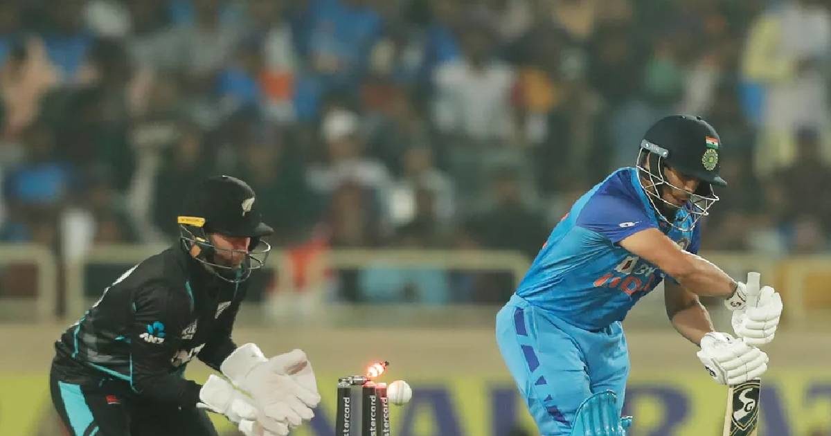 ईशान किशन लगातार हो रहे फ्लॉप! तो दिनेश कार्तिक ने दी सलाह, बोले- आने वाले मैचों में…
