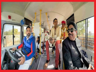  लक्ष्यराज सिंह मेवाड़ अपने शाही अंदाज के लिये तो पहचाने ही जाते हैं लेकिन साथ ही वे अपनी सादगी के चलते भी अलग पहचान रखते हैं. लक्ष्यराज सिंह कभी बाइक पर घुमते नजर आते हैं तो वहीं बस चलाकर बहन के घर मायरा भरने को लेकर चर्चा में रहते हैं. आमतौर पर लक्ष्यराज सिंह खुद व्हीकल को ड्राइव करना पसंद करते हैं. पिछले दिनों वे अपनी बहन के यहां मायरा भरने के लिए गए तो मेहमानों की बस को खुद ड्राइव करके ले गए थे. (Photo Credit: Formar royal family of mewar)