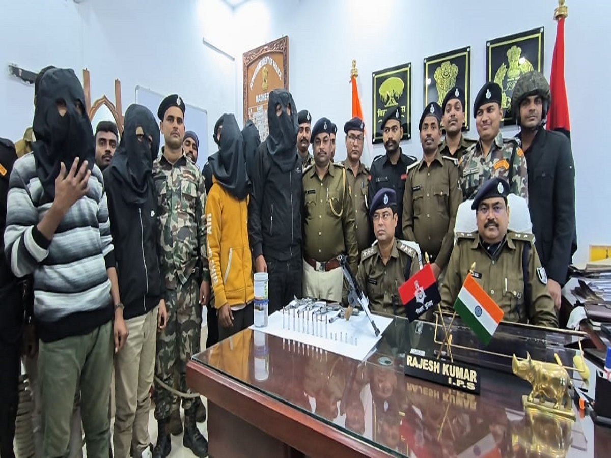 हीरो राजा गैंग के सरगना को पकड़ने के बाद मधेपुरा एसपी राजेश कुमार की प्रेस वार्ता.