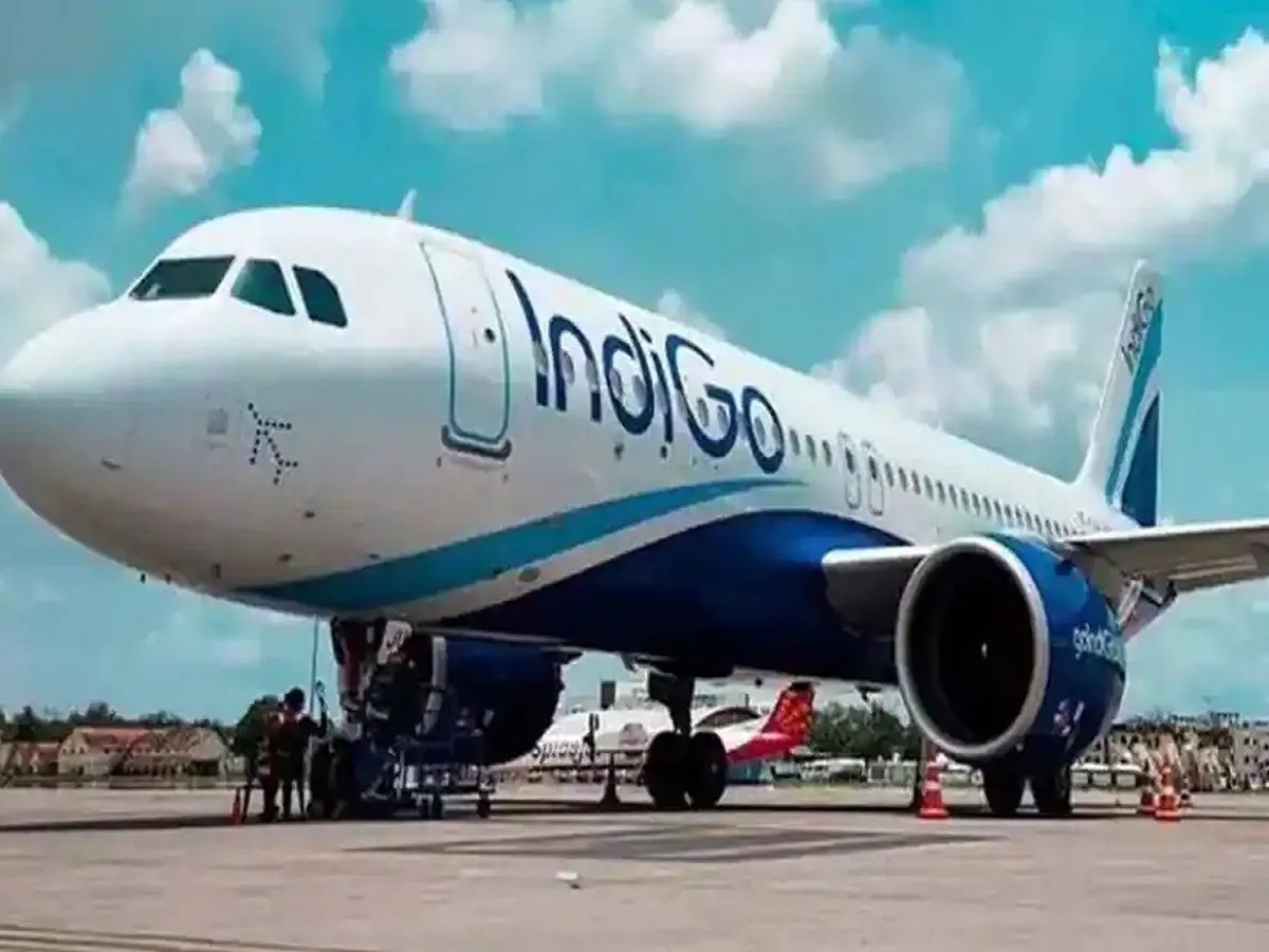 बीमार पड़े व्यक्ति के लिए IndiGo विमान की हुई इमरजेंसी लैंडिंग, मौत