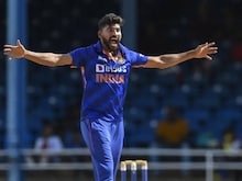 ODI के नंबर-1 गेंदबाज ने ऑस्ट्रेलियाई बैटर को किया बोल्ड, बिखर गया पूरा स्टंप