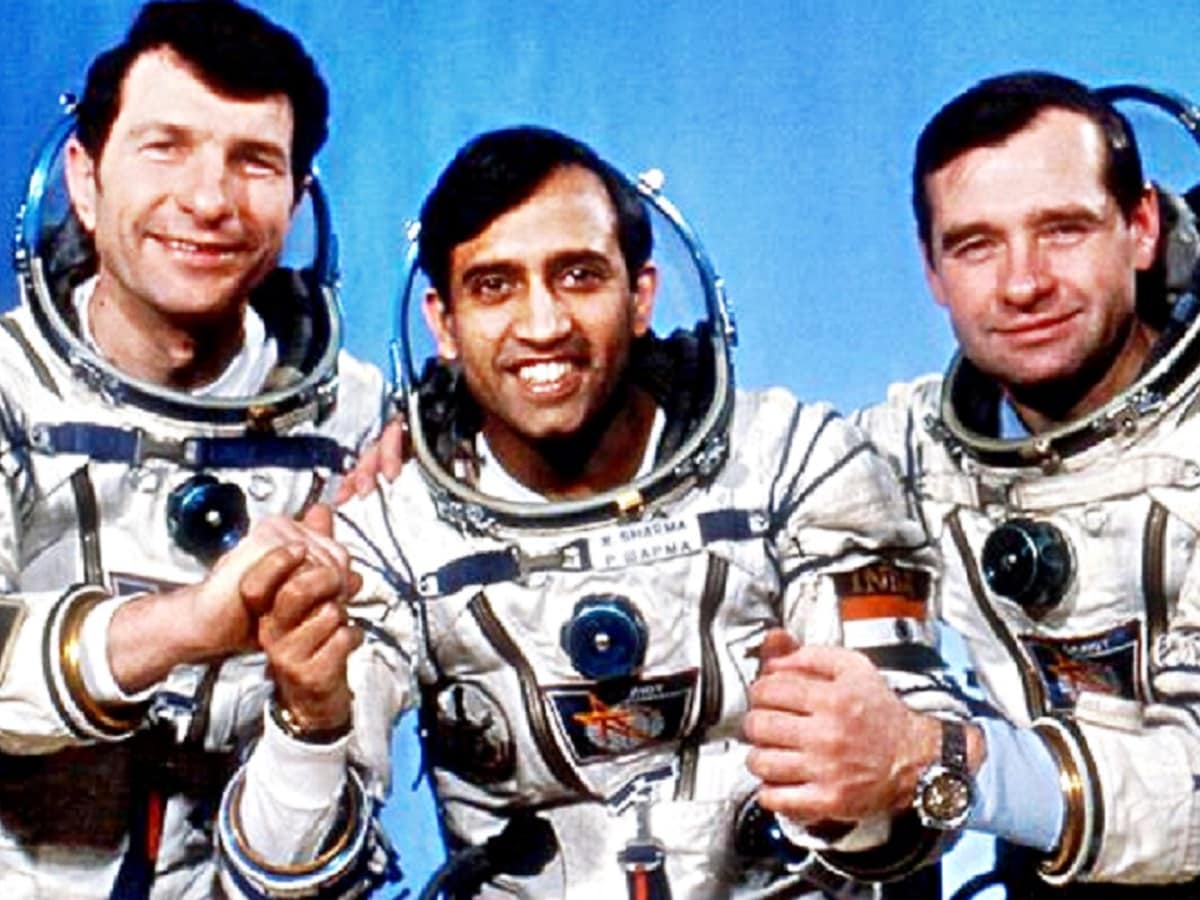 Rakesh Sharma B’day अतंरिक्ष से भारत के बारे में कहा था ‘सारे जहां से