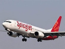 स्पाइसजेट फ्लाइट में बम की अफवाह: महिला मित्र के चक्कर में की थी झूठी कॉल