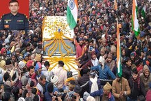 लेह में शहीद कमांडो को श्रद्धांजलि देने जुटे हजारों लोग, लगे 'भारत माता की जय' के नारे, दुकानदारों ने बंद रखीं दुकानें