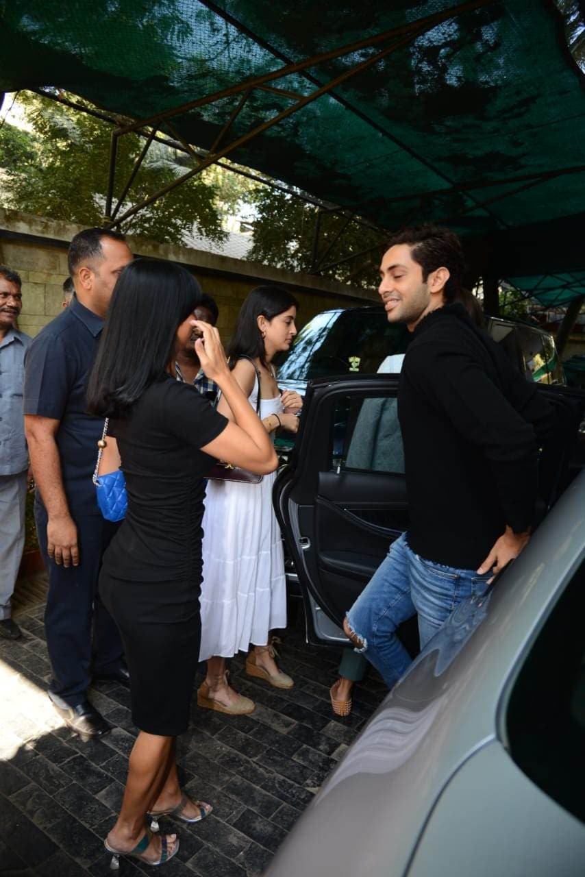 Suhana Khan agastya nanda, agastya nanda, Suhana agastya affair, Suhana Khan agastya relationship, Shweta Bachchan Son, Suhana Khan agastya Photos, Suhana Khan age, Suhana Khan love life, Suhana Khan debut film, Suhana Khan dating agastya nanda, agastya nanda Amitabh Bachchan, The Archies