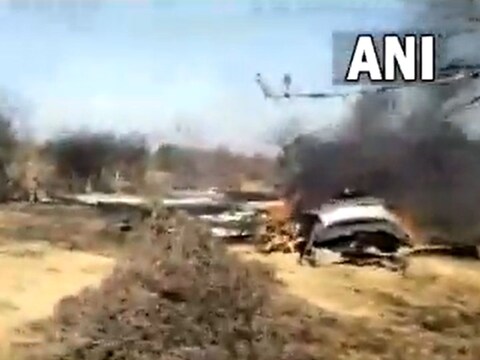 Big News: मध्य प्रदेश के मुरैना जिले में वायुसेना के सुखोई-30 और मिराज 2000 क्रेश हो गए हैं. रेस्क्यू ऑपरेशन जारी है. (Photo-ANI)